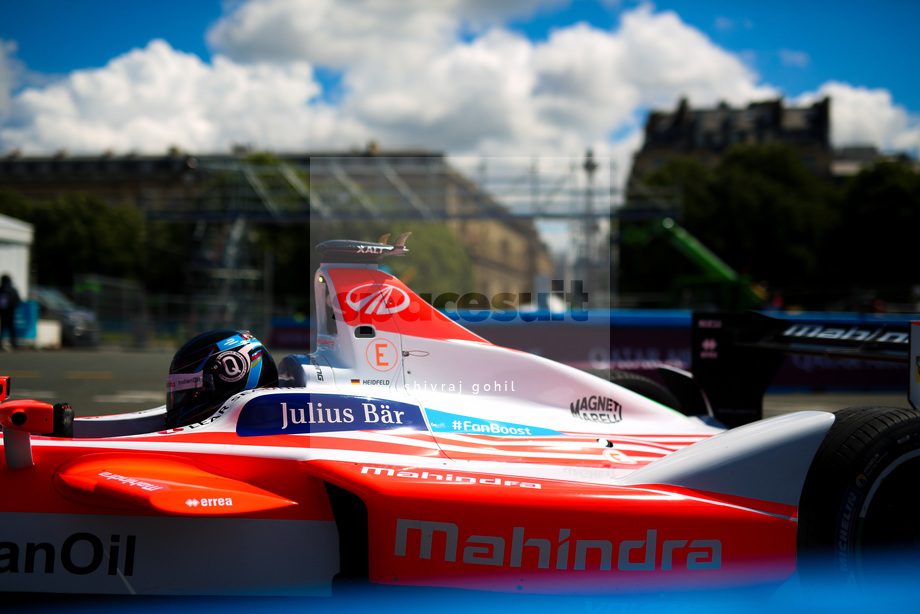 Spacesuit Collections Photo ID 21964, Shivraj Gohil, Paris ePrix, France, 20/05/2017 12:37:49