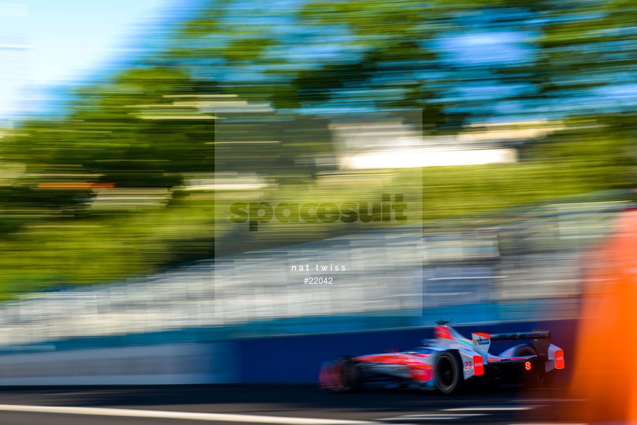 Spacesuit Collections Photo ID 22042, Nat Twiss, Paris ePrix, France, 20/05/2017 08:18:17