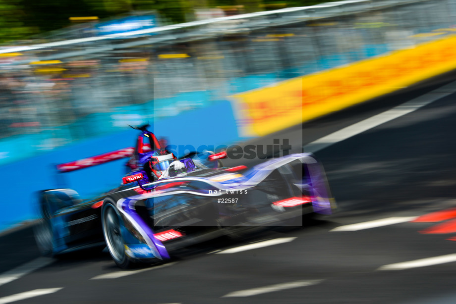 Spacesuit Collections Photo ID 22587, Nat Twiss, Paris ePrix, France, 20/05/2017 16:18:13