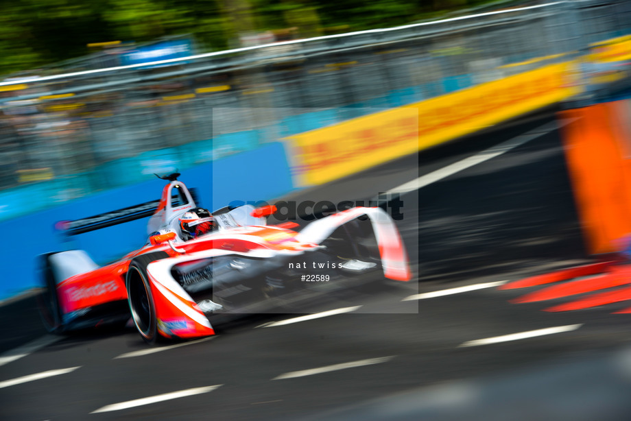 Spacesuit Collections Photo ID 22589, Nat Twiss, Paris ePrix, France, 20/05/2017 16:18:21