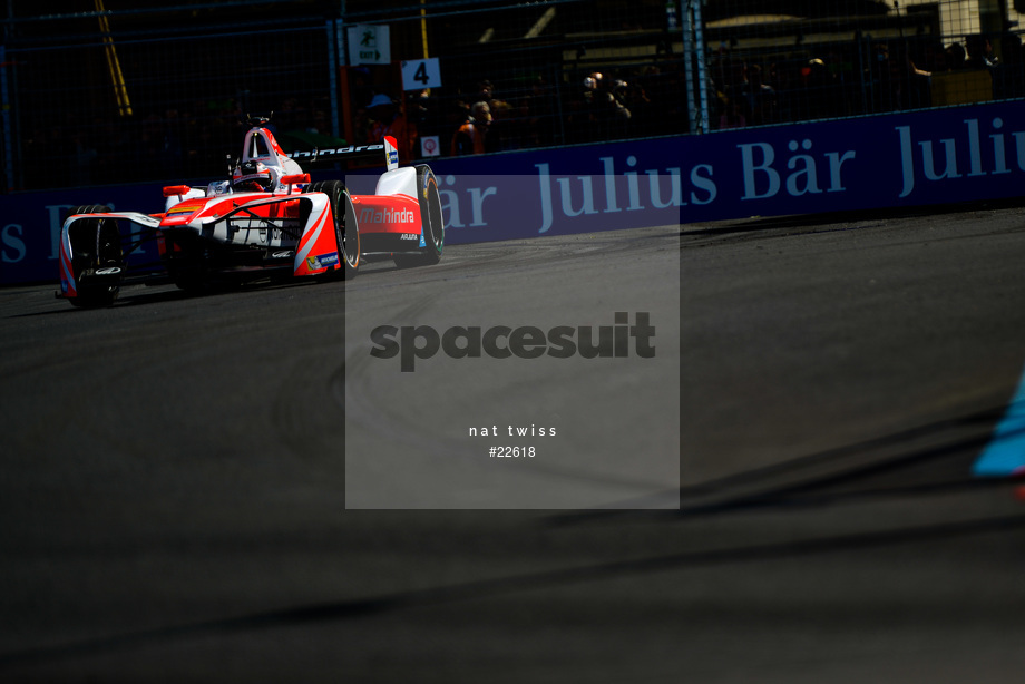 Spacesuit Collections Photo ID 22618, Nat Twiss, Paris ePrix, France, 20/05/2017 16:30:07