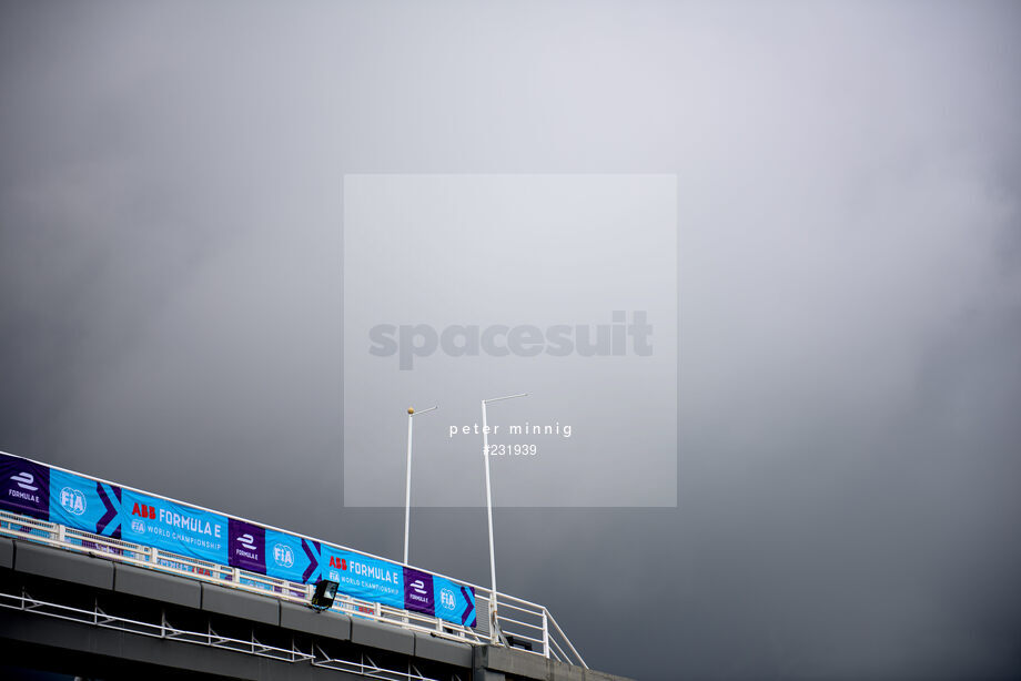 Spacesuit Collections Photo ID 231939, Peter Minnig, Valencia ePrix, Spain, 22/04/2021 12:22:34