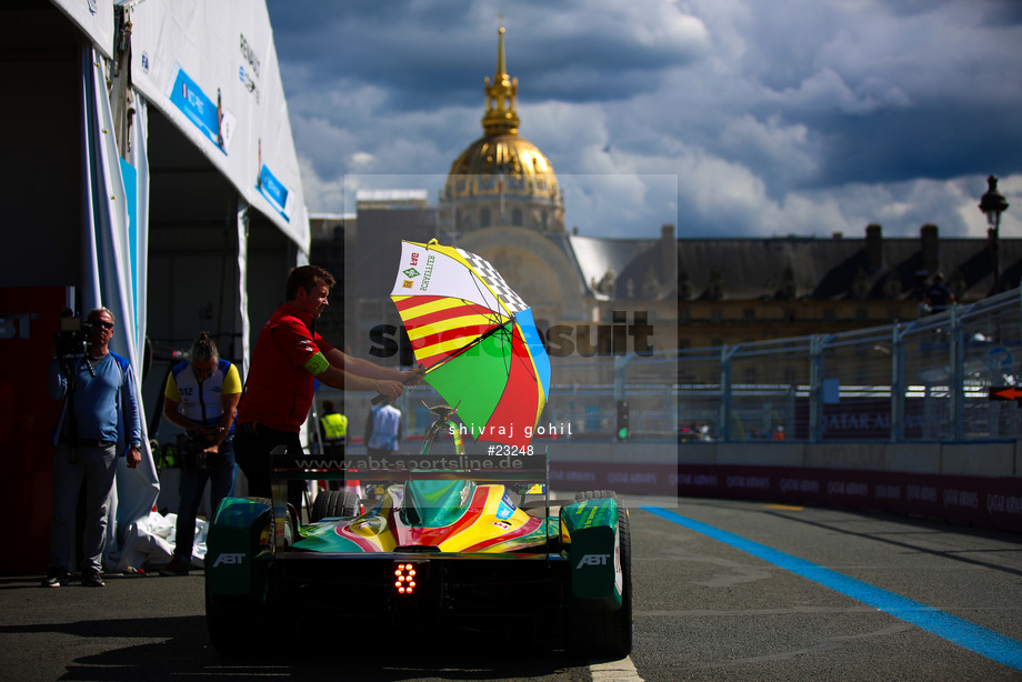 Spacesuit Collections Photo ID 23248, Shivraj Gohil, Paris ePrix, France, 20/05/2017 16:42:44