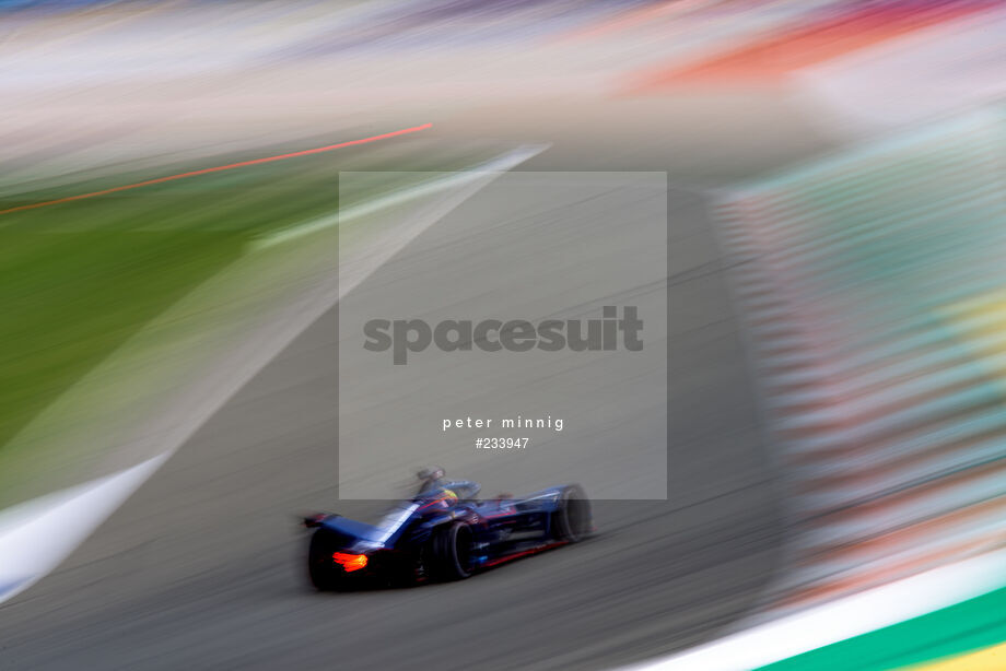 Spacesuit Collections Photo ID 233947, Peter Minnig, Valencia ePrix, Spain, 24/04/2021 09:40:02