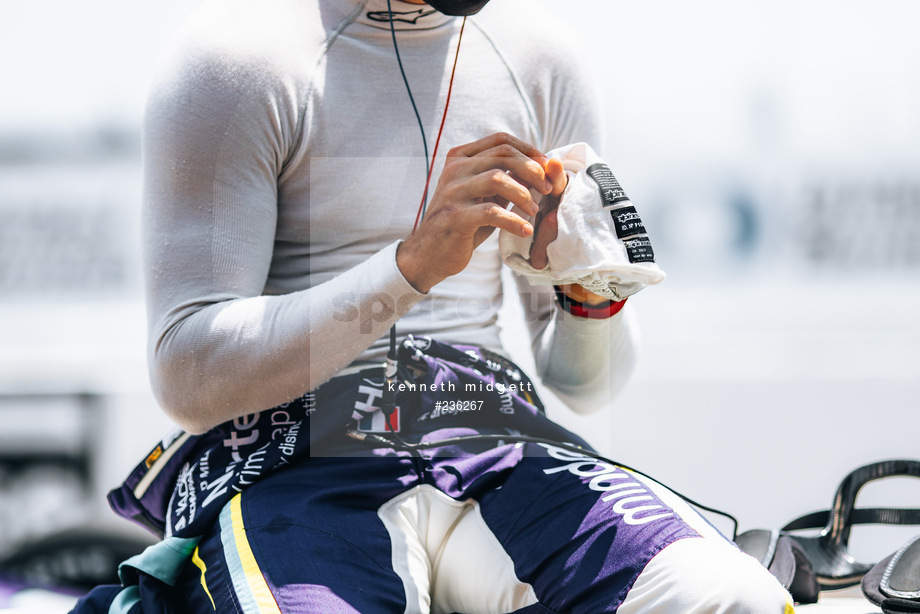 Spacesuit Collections Photo ID 236267, Kenneth Midgett, Firestone Grand Prix of St Petersburg, United States, 24/04/2021 12:39:44