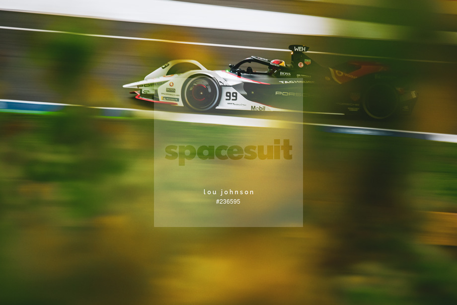 Spacesuit Collections Photo ID 236595, Lou Johnson, Valencia ePrix, Spain, 24/04/2021 07:31:09