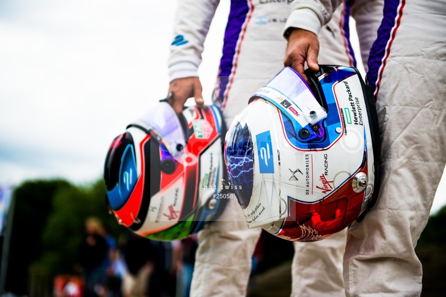 Spacesuit Collections Photo ID 25058, Nat Twiss, Berlin ePrix, Germany, 08/06/2017 12:14:34