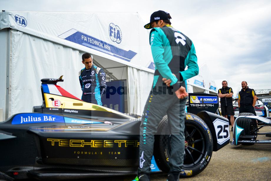 Spacesuit Collections Photo ID 25148, Nat Twiss, Berlin ePrix, Germany, 08/06/2017 15:19:01