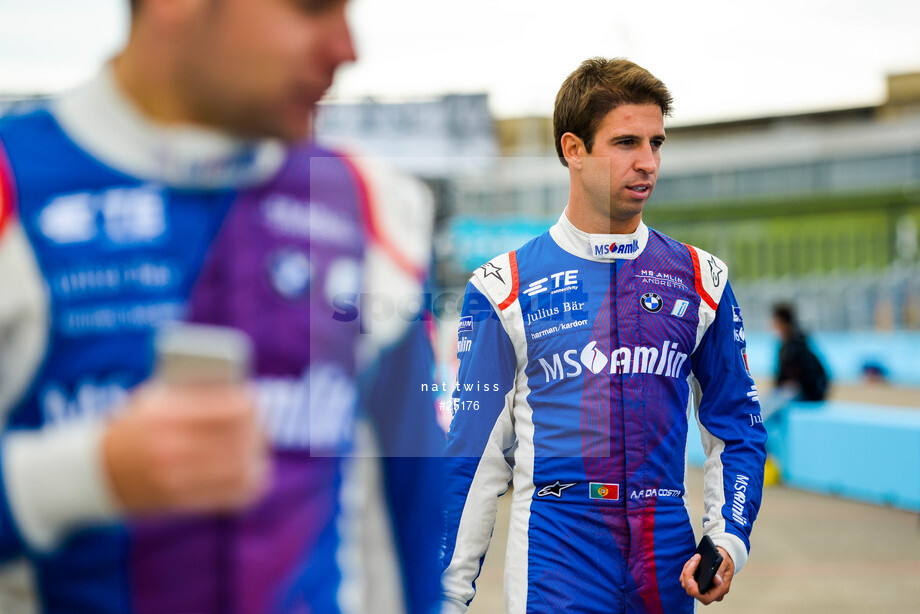 Spacesuit Collections Photo ID 25176, Nat Twiss, Berlin ePrix, Germany, 08/06/2017 15:48:26