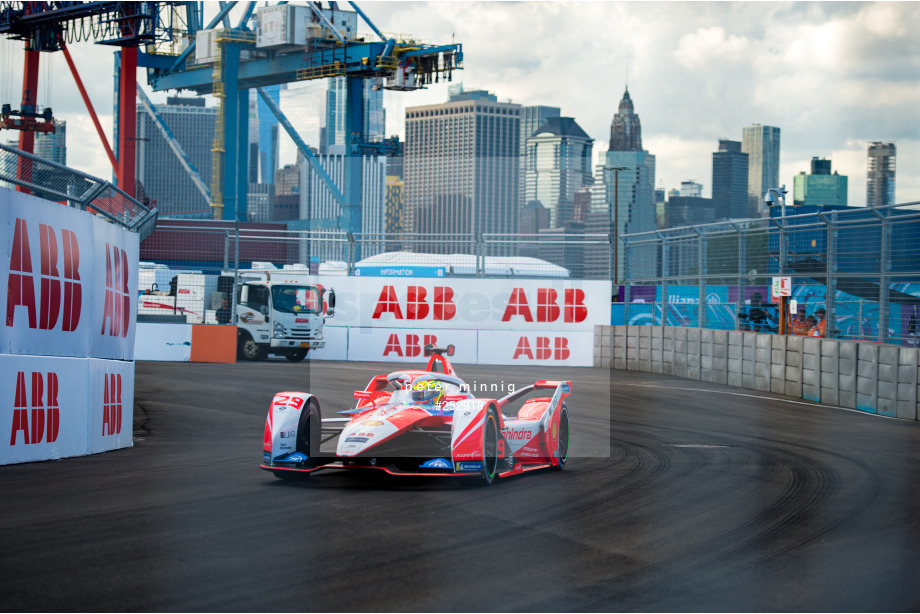 Spacesuit Collections Photo ID 252918, Peter Minnig, New York City ePrix, United States, 09/07/2021 17:38:35