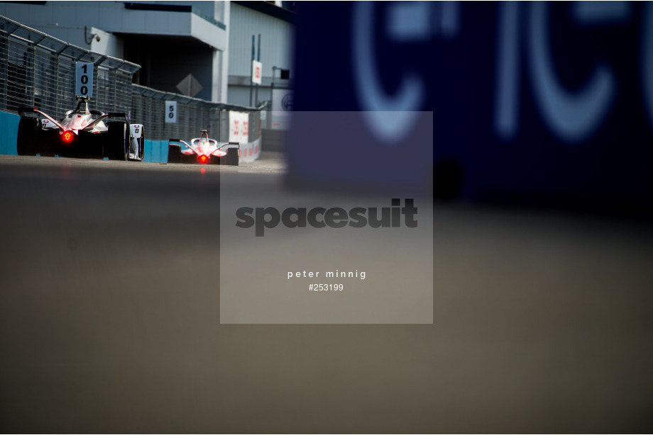 Spacesuit Collections Photo ID 253199, Peter Minnig, New York City ePrix, United States, 10/07/2021 08:07:33