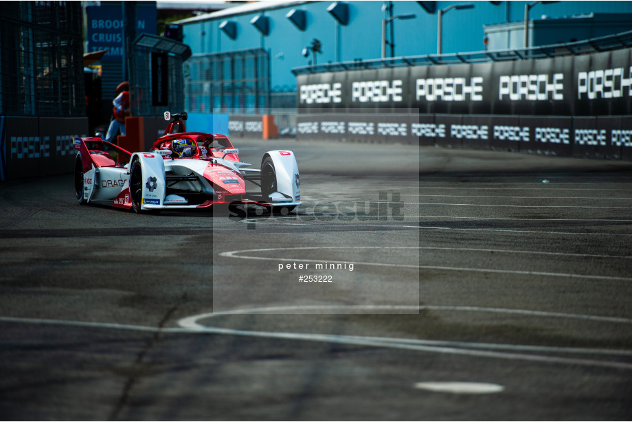 Spacesuit Collections Photo ID 253222, Peter Minnig, New York City ePrix, United States, 10/07/2021 08:15:19