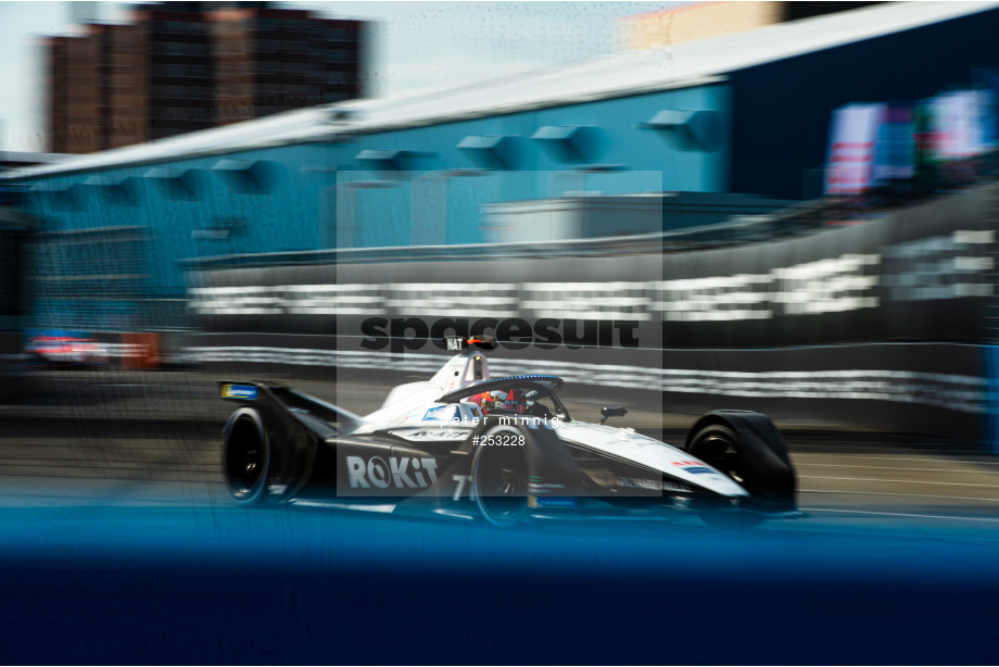 Spacesuit Collections Photo ID 253228, Peter Minnig, New York City ePrix, United States, 10/07/2021 08:17:35