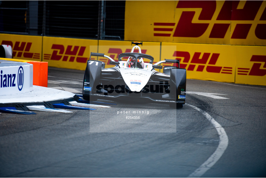 Spacesuit Collections Photo ID 254356, Peter Minnig, New York City ePrix, United States, 11/07/2021 07:17:01