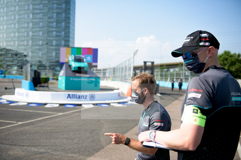 Spacesuit Collections Photo ID 255495, Peter Minnig, London ePrix, UK, 22/07/2021 16:29:56