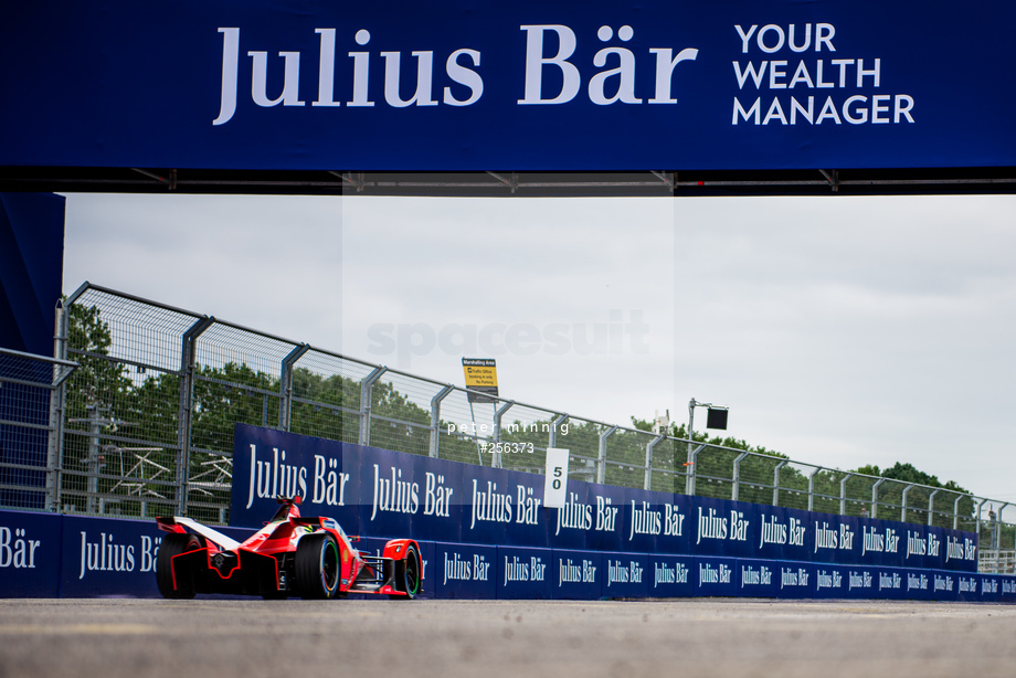 Spacesuit Collections Photo ID 256373, Peter Minnig, London ePrix, UK, 23/07/2021 17:00:36