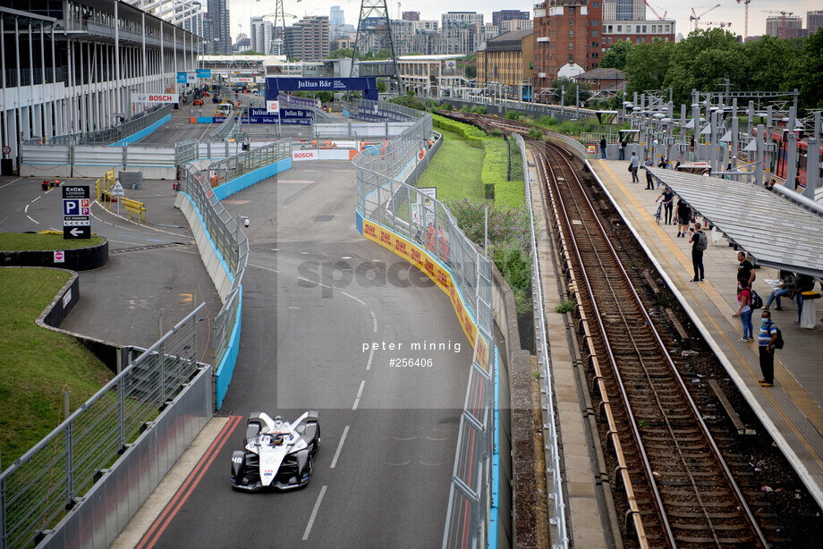 Spacesuit Collections Photo ID 256406, Peter Minnig, London ePrix, UK, 23/07/2021 17:36:27