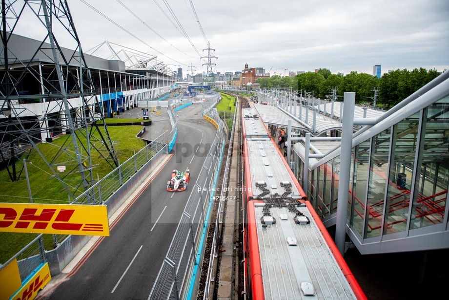 Spacesuit Collections Photo ID 256427, Peter Minnig, London ePrix, UK, 23/07/2021 17:43:10