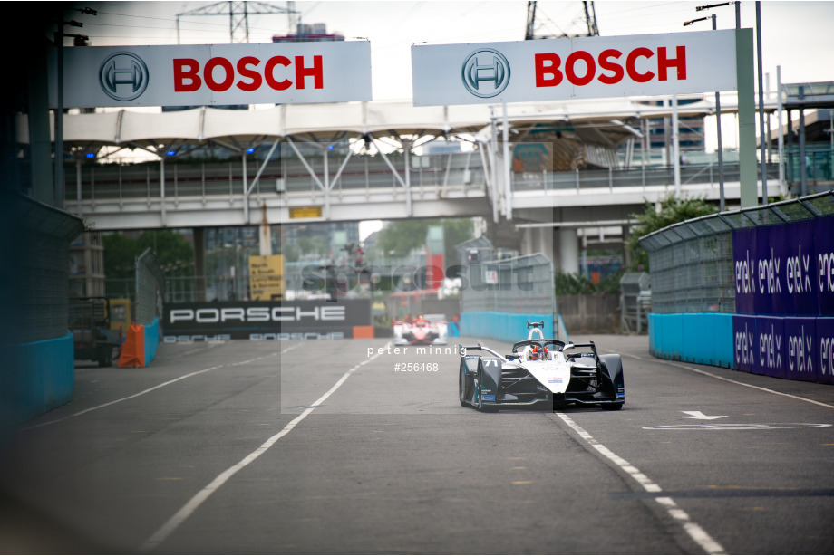 Spacesuit Collections Photo ID 256468, Peter Minnig, London ePrix, UK, 23/07/2021 16:59:50