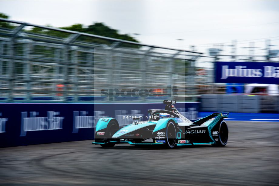 Spacesuit Collections Photo ID 256511, Peter Minnig, London ePrix, UK, 23/07/2021 17:06:54