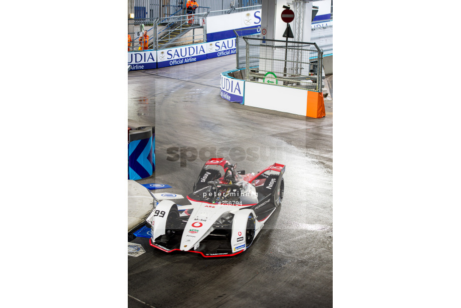 Spacesuit Collections Photo ID 256794, Peter Minnig, London ePrix, UK, 24/07/2021 09:06:27