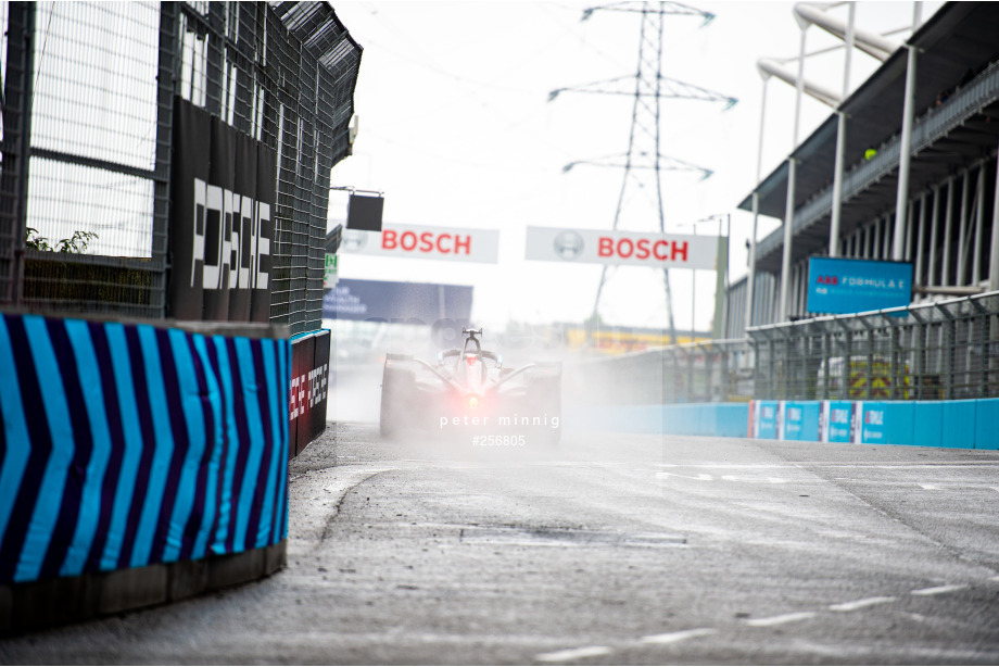 Spacesuit Collections Photo ID 256805, Peter Minnig, London ePrix, UK, 24/07/2021 09:10:36