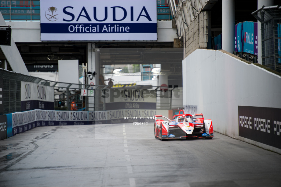 Spacesuit Collections Photo ID 256822, Peter Minnig, London ePrix, UK, 24/07/2021 09:11:39