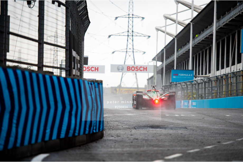 Spacesuit Collections Photo ID 256834, Peter Minnig, London ePrix, UK, 24/07/2021 09:18:54