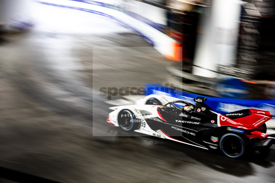 Spacesuit Collections Photo ID 256858, Peter Minnig, London ePrix, UK, 24/07/2021 09:01:34