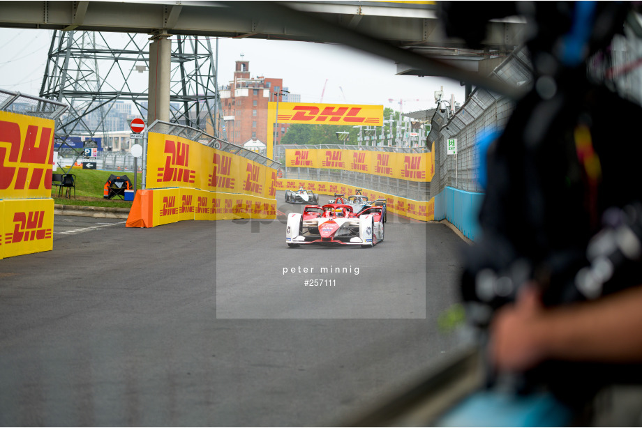 Spacesuit Collections Photo ID 257111, Peter Minnig, London ePrix, UK, 24/07/2021 15:12:42