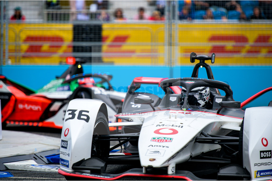 Spacesuit Collections Photo ID 257173, Peter Minnig, London ePrix, UK, 24/07/2021 15:32:25