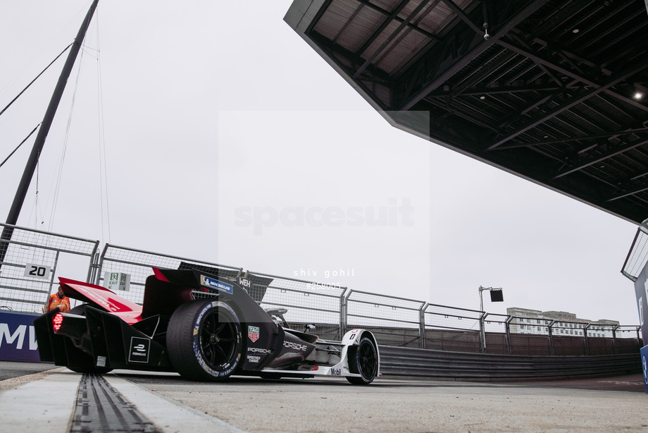 Spacesuit Collections Photo ID 258005, Shiv Gohil, London ePrix, UK, 25/07/2021 08:31:27