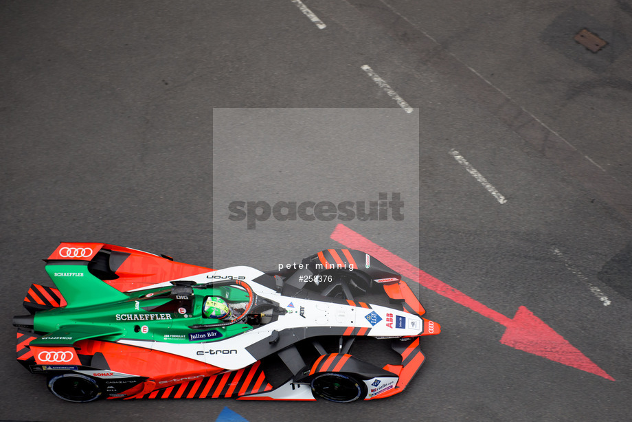 Spacesuit Collections Photo ID 258376, Peter Minnig, London ePrix, UK, 25/07/2021 08:03:23