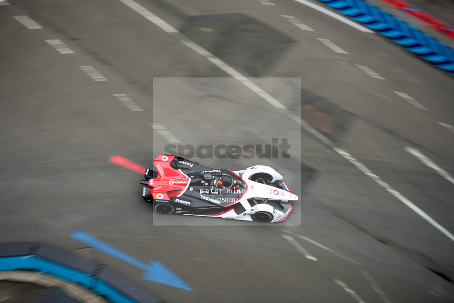 Spacesuit Collections Photo ID 258387, Peter Minnig, London ePrix, UK, 25/07/2021 08:05:37