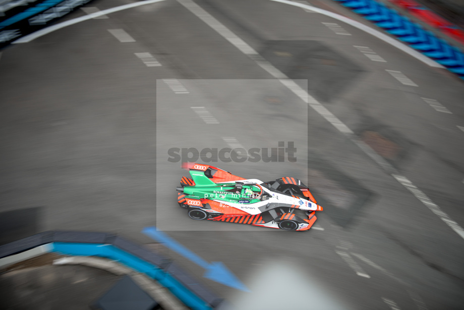 Spacesuit Collections Photo ID 258391, Peter Minnig, London ePrix, UK, 25/07/2021 08:06:11