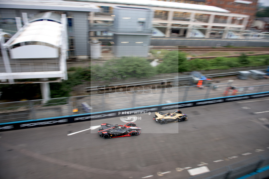 Spacesuit Collections Photo ID 258398, Peter Minnig, London ePrix, UK, 25/07/2021 08:11:54