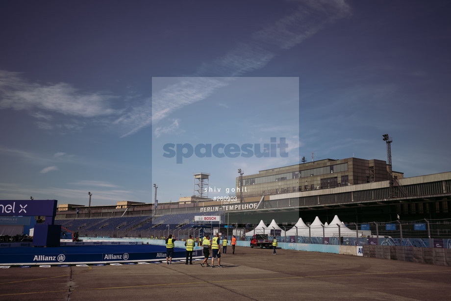 Spacesuit Collections Photo ID 260903, Shiv Gohil, Berlin ePrix, Germany, 12/08/2021 10:06:03