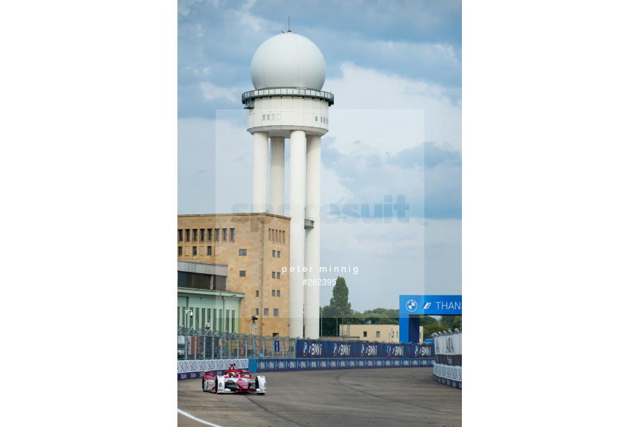 Spacesuit Collections Photo ID 262395, Peter Minnig, Berlin ePrix, Germany, 13/08/2021 17:21:21