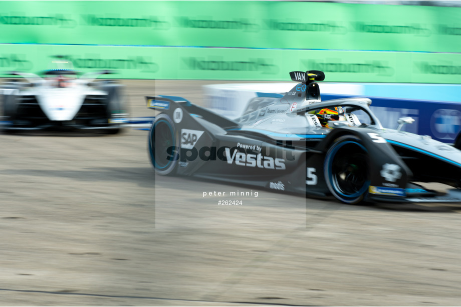 Spacesuit Collections Photo ID 262424, Peter Minnig, Berlin ePrix, Germany, 13/08/2021 17:29:44