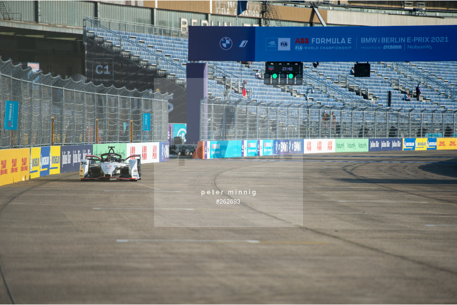 Spacesuit Collections Photo ID 262693, Peter Minnig, Berlin ePrix, Germany, 14/08/2021 08:02:22