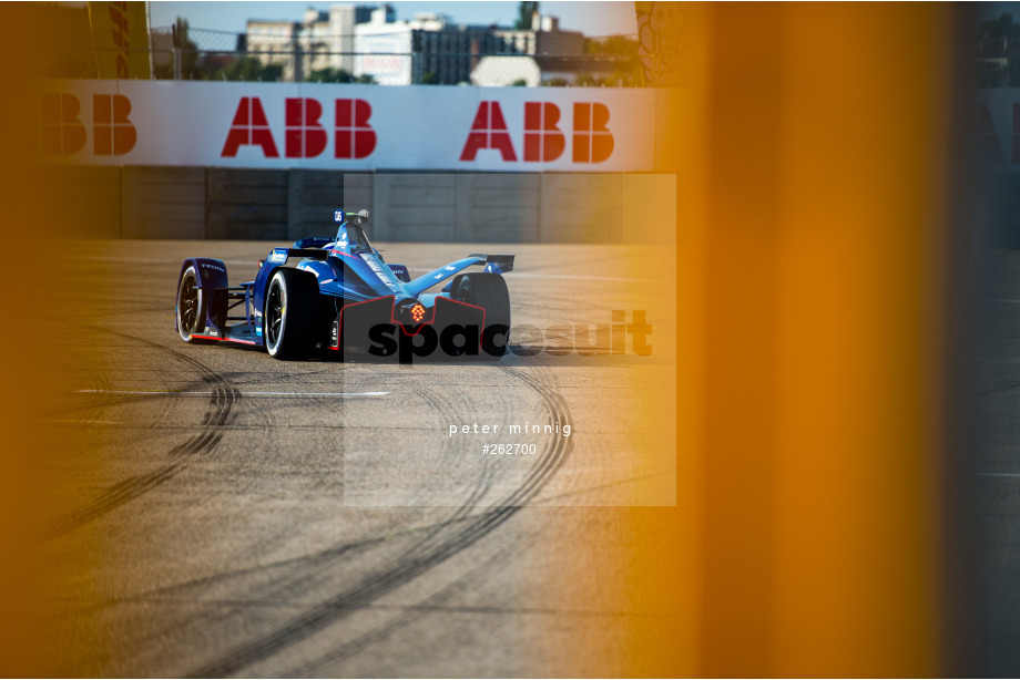 Spacesuit Collections Photo ID 262700, Peter Minnig, Berlin ePrix, Germany, 14/08/2021 08:03:20