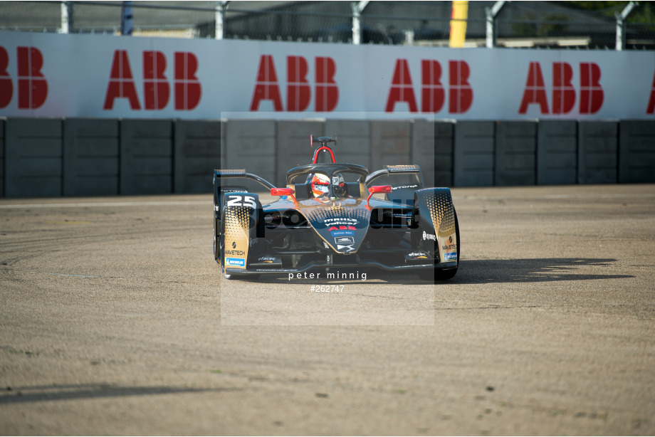 Spacesuit Collections Photo ID 262747, Peter Minnig, Berlin ePrix, Germany, 14/08/2021 08:15:04