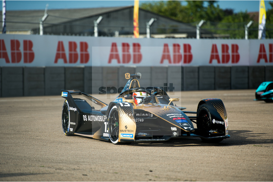 Spacesuit Collections Photo ID 262749, Peter Minnig, Berlin ePrix, Germany, 14/08/2021 08:15:07