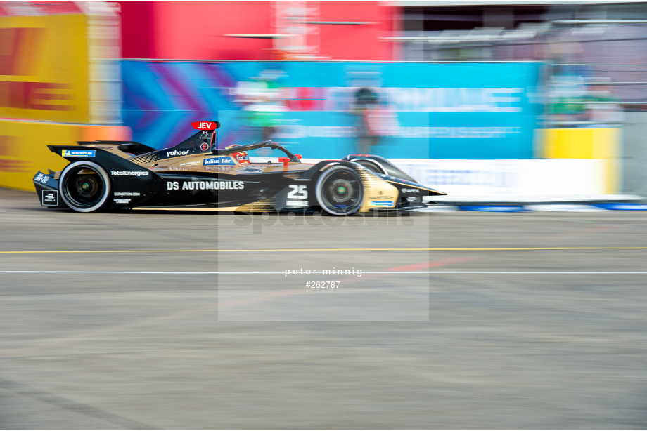 Spacesuit Collections Photo ID 262787, Peter Minnig, Berlin ePrix, Germany, 14/08/2021 08:29:51