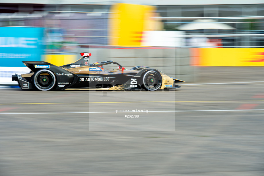 Spacesuit Collections Photo ID 262788, Peter Minnig, Berlin ePrix, Germany, 14/08/2021 08:29:51