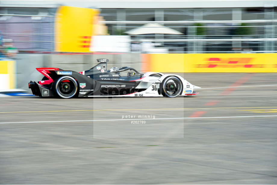 Spacesuit Collections Photo ID 262789, Peter Minnig, Berlin ePrix, Germany, 14/08/2021 08:29:59