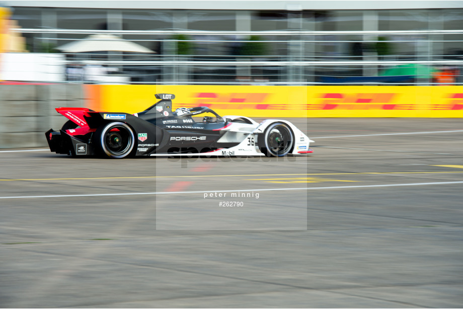 Spacesuit Collections Photo ID 262790, Peter Minnig, Berlin ePrix, Germany, 14/08/2021 08:30:00