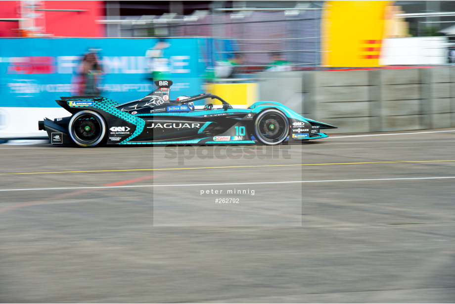 Spacesuit Collections Photo ID 262792, Peter Minnig, Berlin ePrix, Germany, 14/08/2021 08:30:07