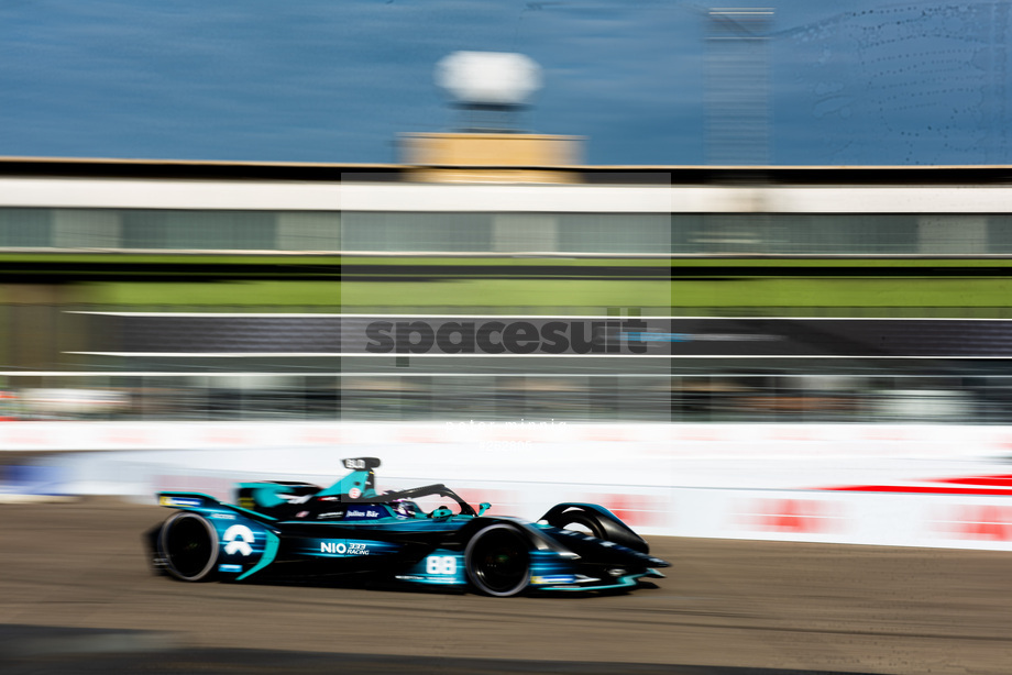 Spacesuit Collections Photo ID 262805, Peter Minnig, Berlin ePrix, Germany, 14/08/2021 08:12:45