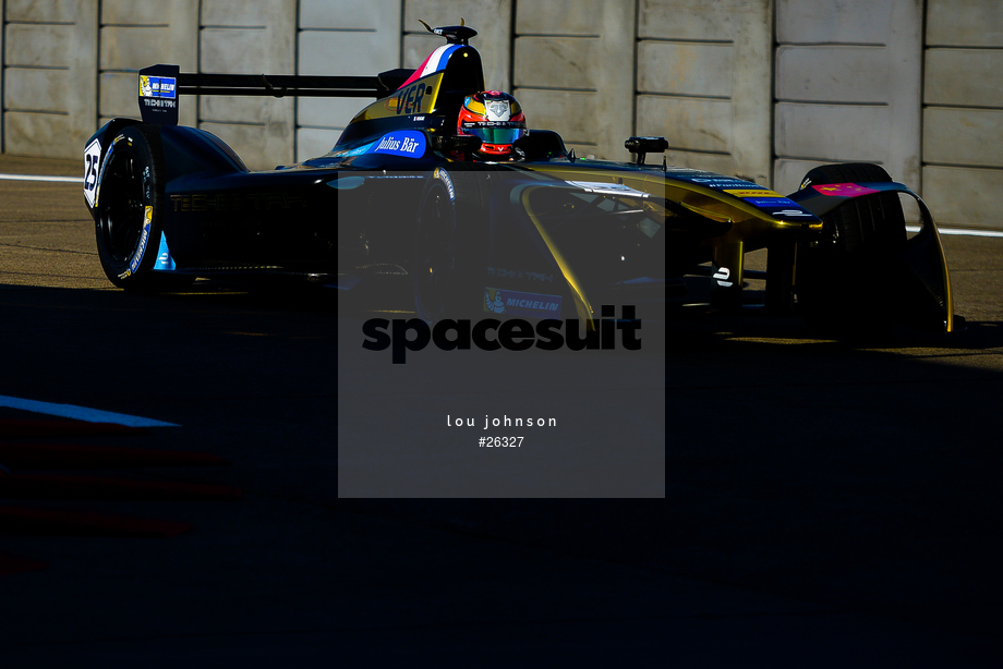 Spacesuit Collections Photo ID 26327, Lou Johnson, Berlin ePrix, Germany, 10/06/2017 08:02:57